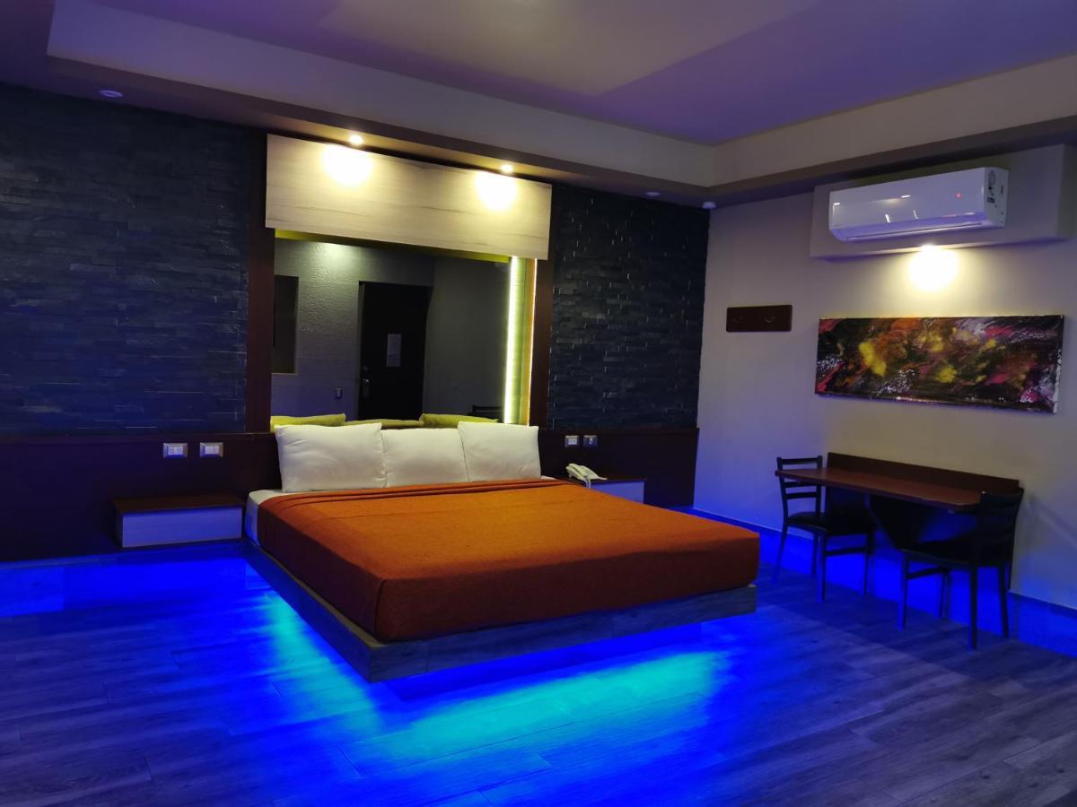 Hotel Plaza Arteaga Monterrey Bagian luar foto