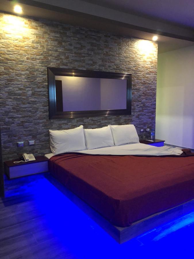 Hotel Plaza Arteaga Monterrey Bagian luar foto